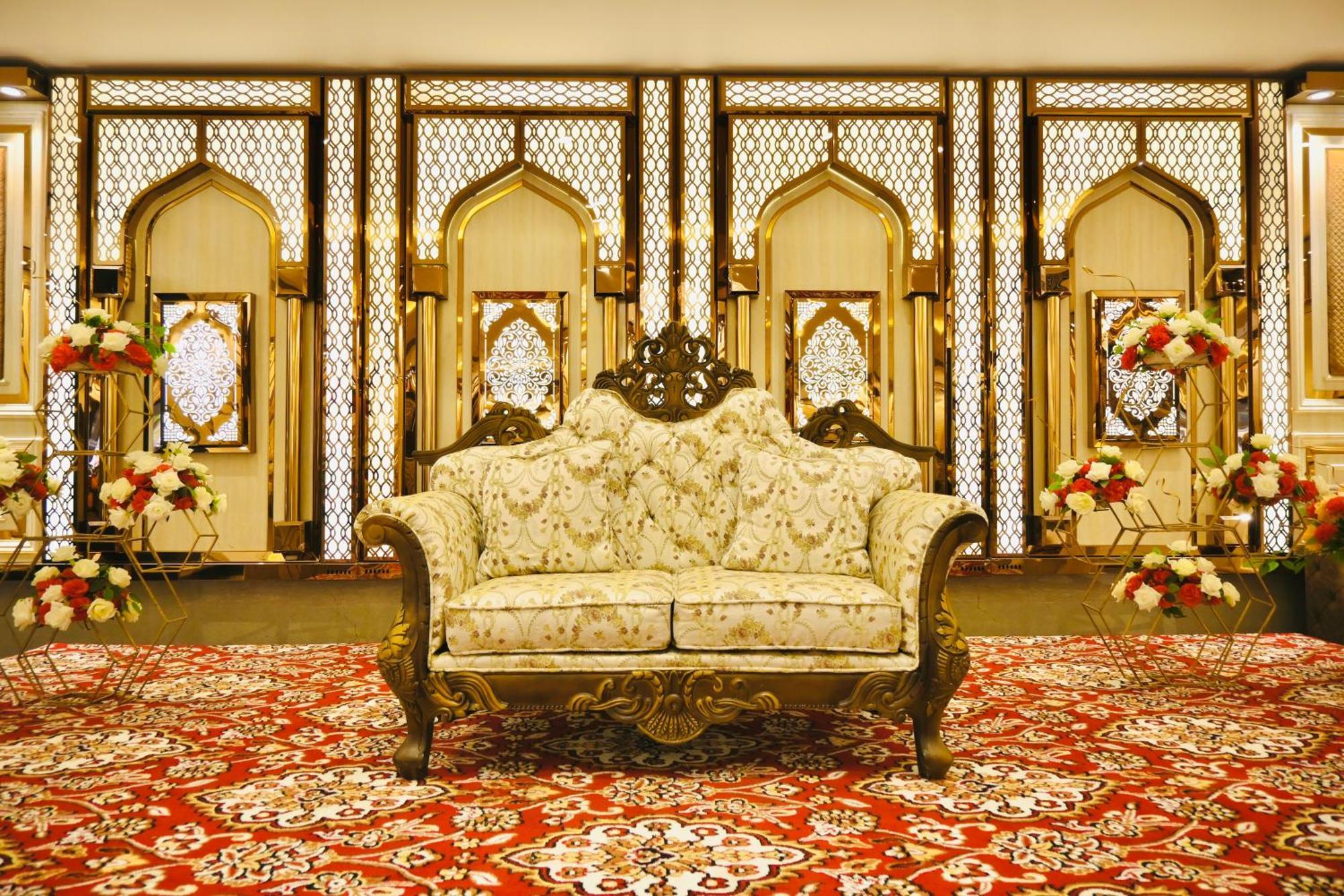 Hotel Ss Grand Kanpur Exteriör bild
